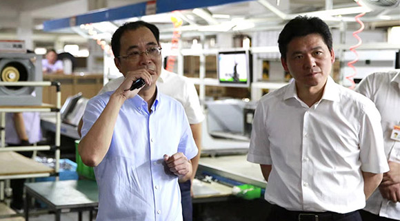 “市長(zhǎng)直通車”暨數(shù)字化建設(shè)現(xiàn)場(chǎng)交流會(huì)在十大品牌科恩集成灶舉行